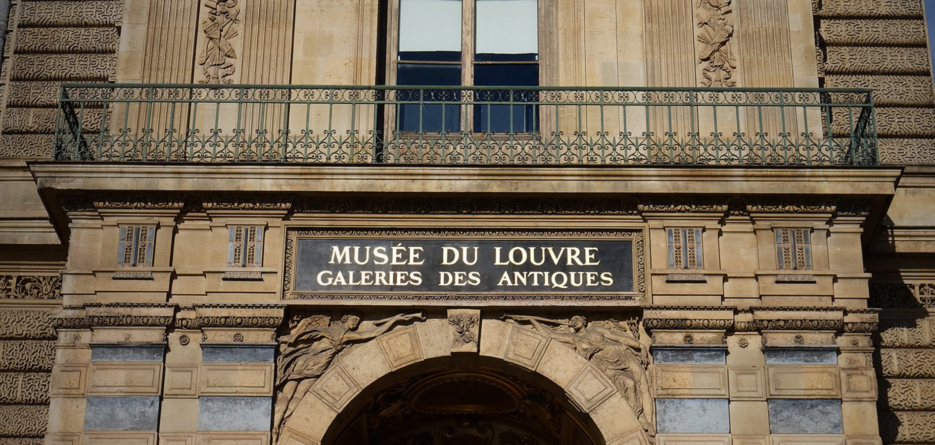 Art and Science: Cyber and Physical Security Convergence Deficiencies in the Louvre Heist